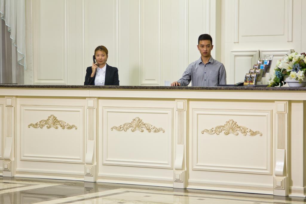 Plaza Hotel Biskek Kültér fotó