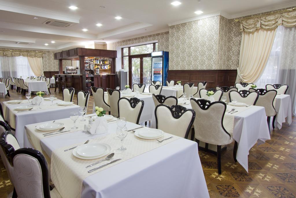 Plaza Hotel Biskek Kültér fotó