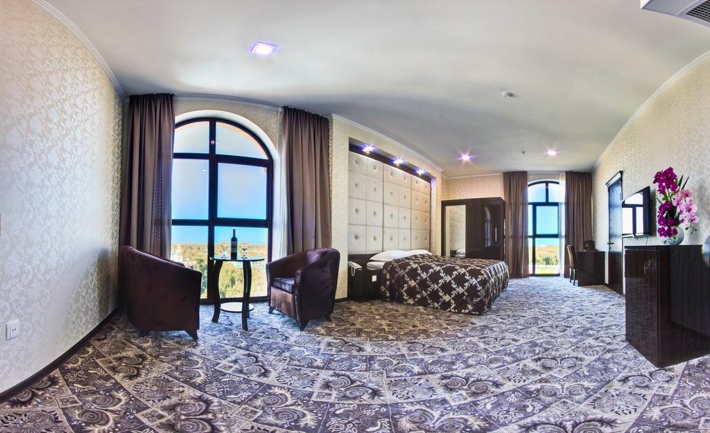 Plaza Hotel Biskek Szoba fotó