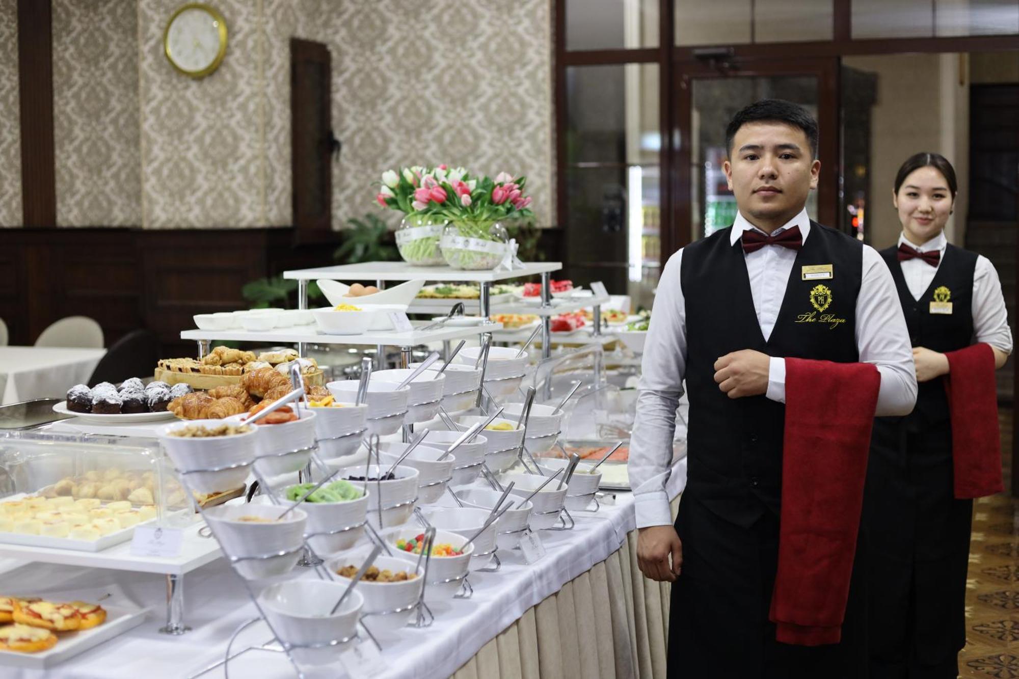 Plaza Hotel Biskek Kültér fotó