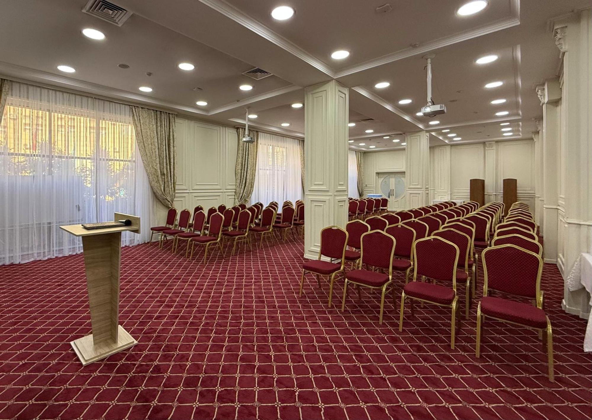 Plaza Hotel Biskek Kültér fotó