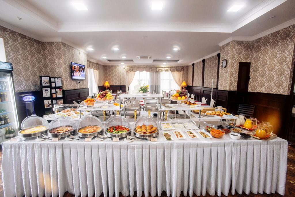 Plaza Hotel Biskek Kültér fotó