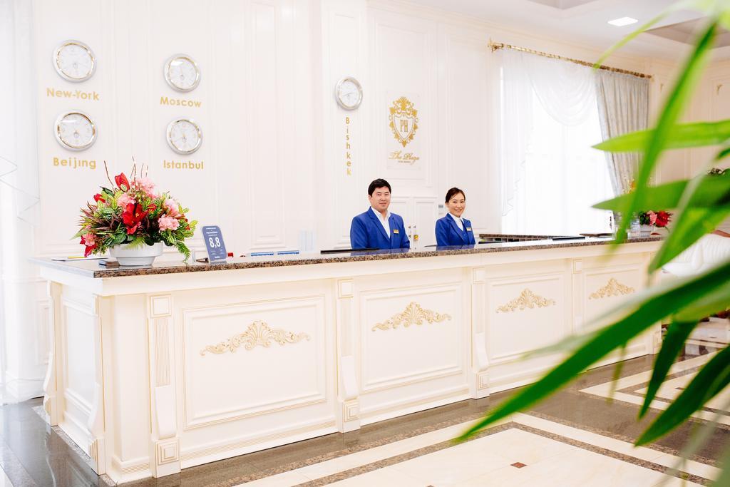 Plaza Hotel Biskek Kültér fotó