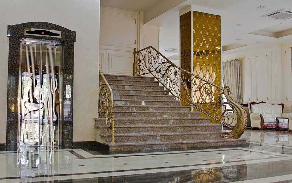 Plaza Hotel Biskek Kültér fotó