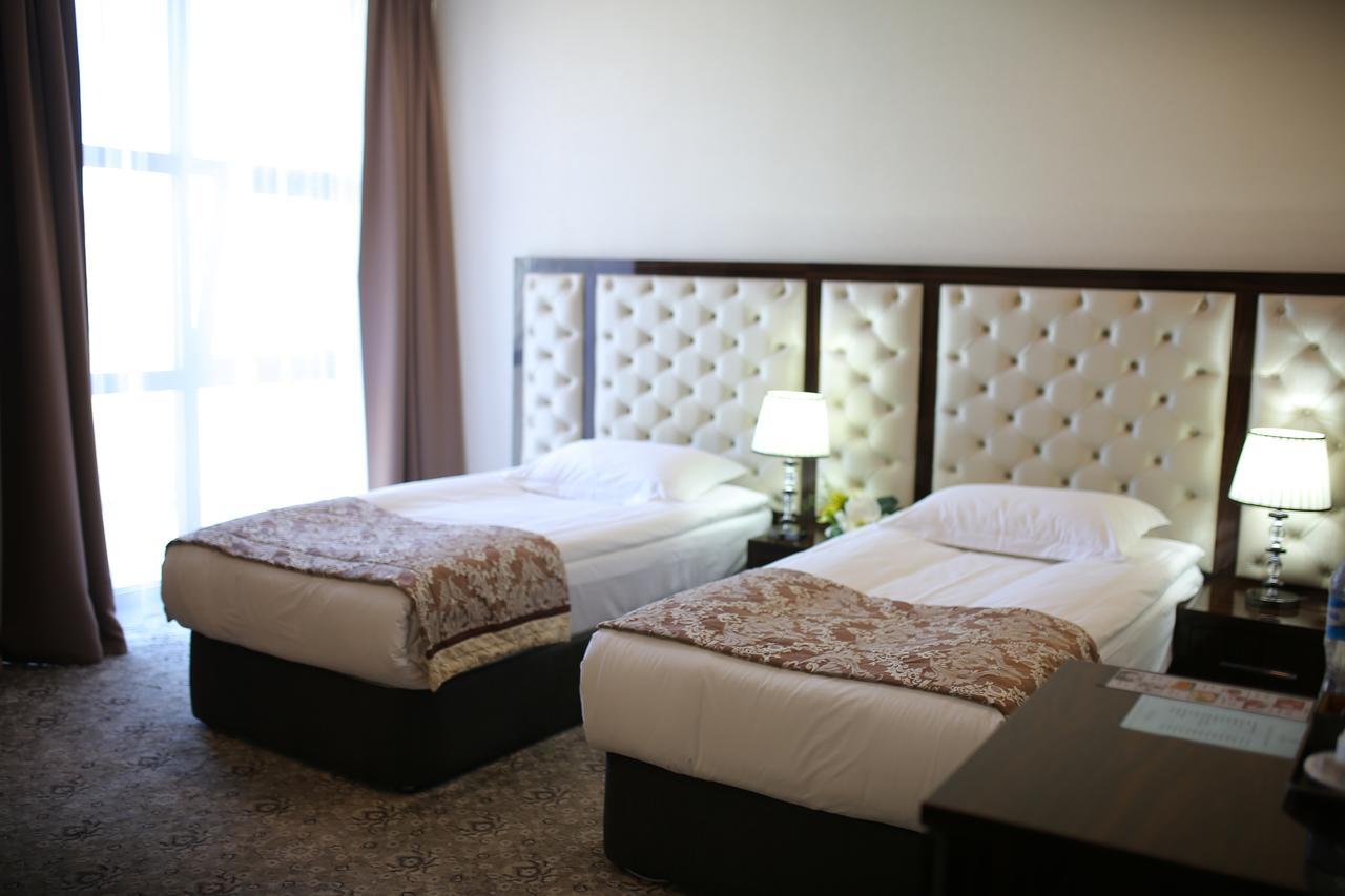 Plaza Hotel Biskek Kültér fotó
